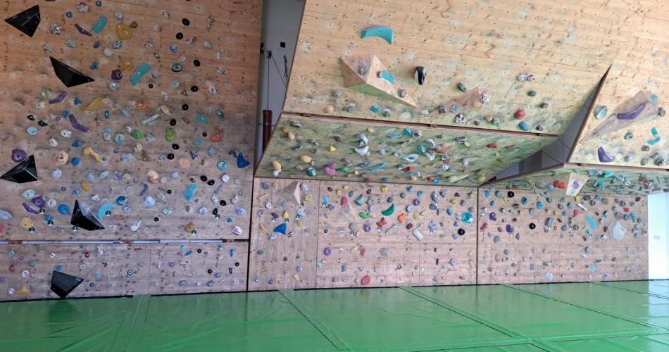 Klettern in der Kletterhalle Karrösten